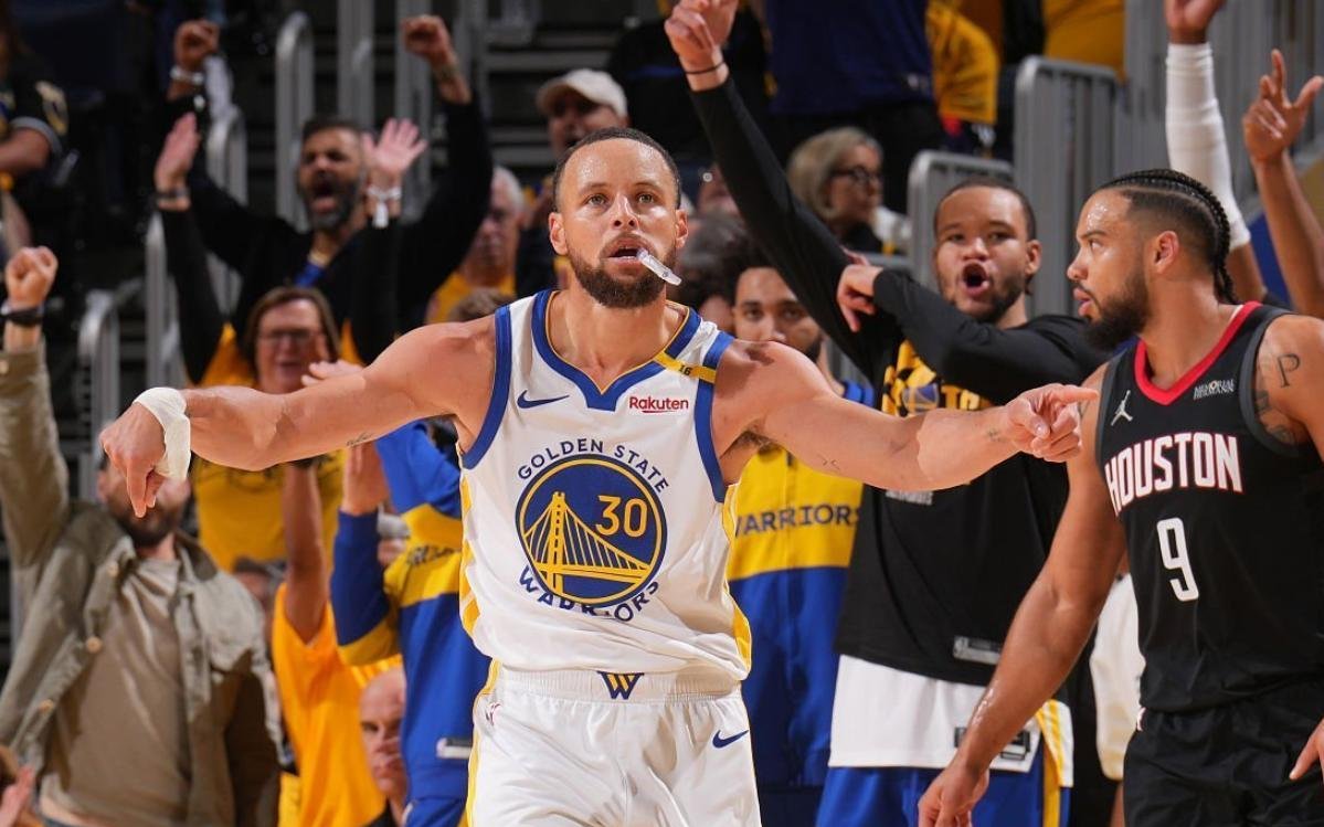 关于库里在勇士比赛中持续失利,重要助攻引发热议!热度持续攀升的信息 关于库里在勇士比赛中持续失利,重要助攻引发热议!热度持续攀升的信息